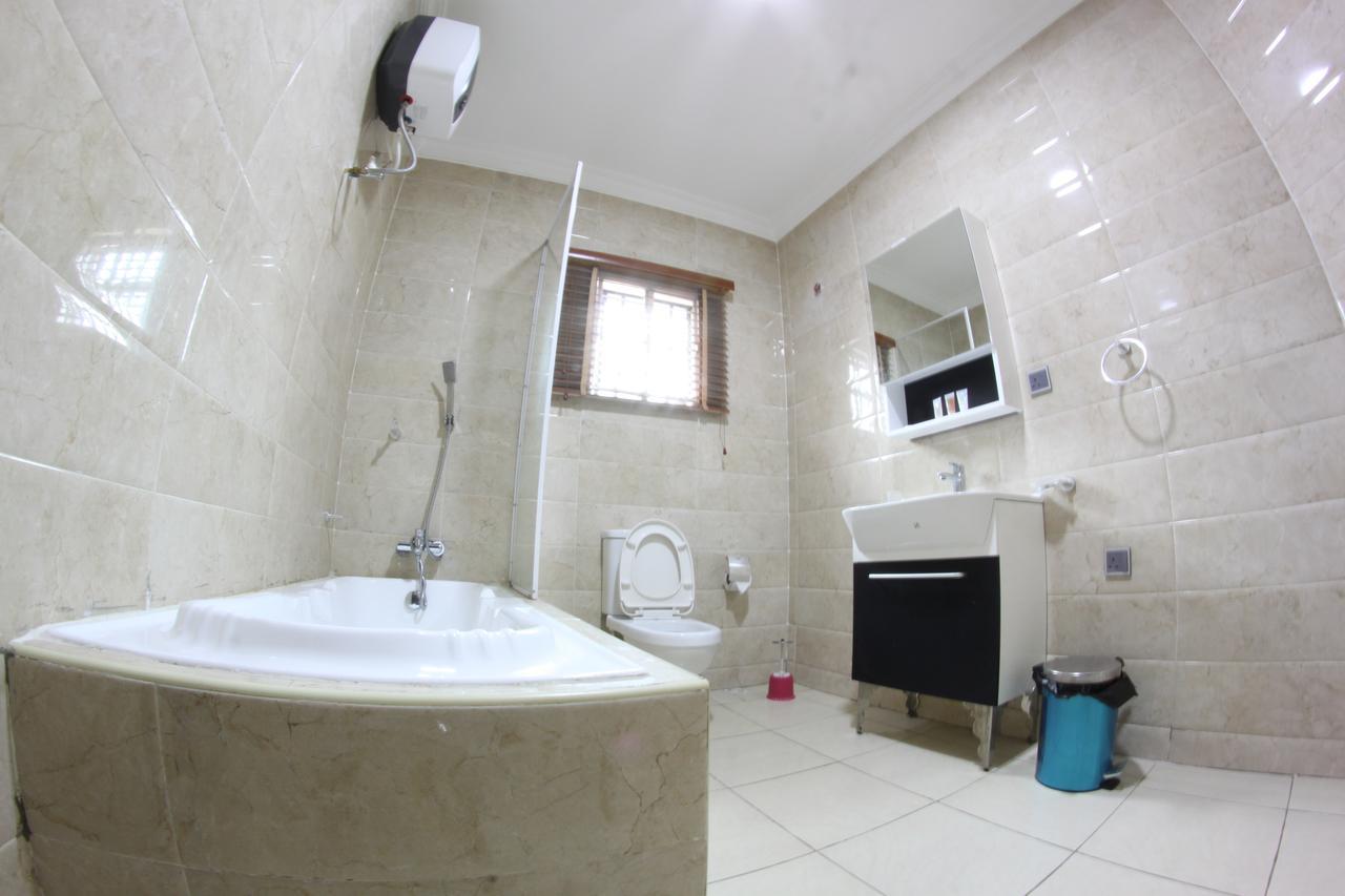 Celia'S Suites Abeokuta Екстериор снимка