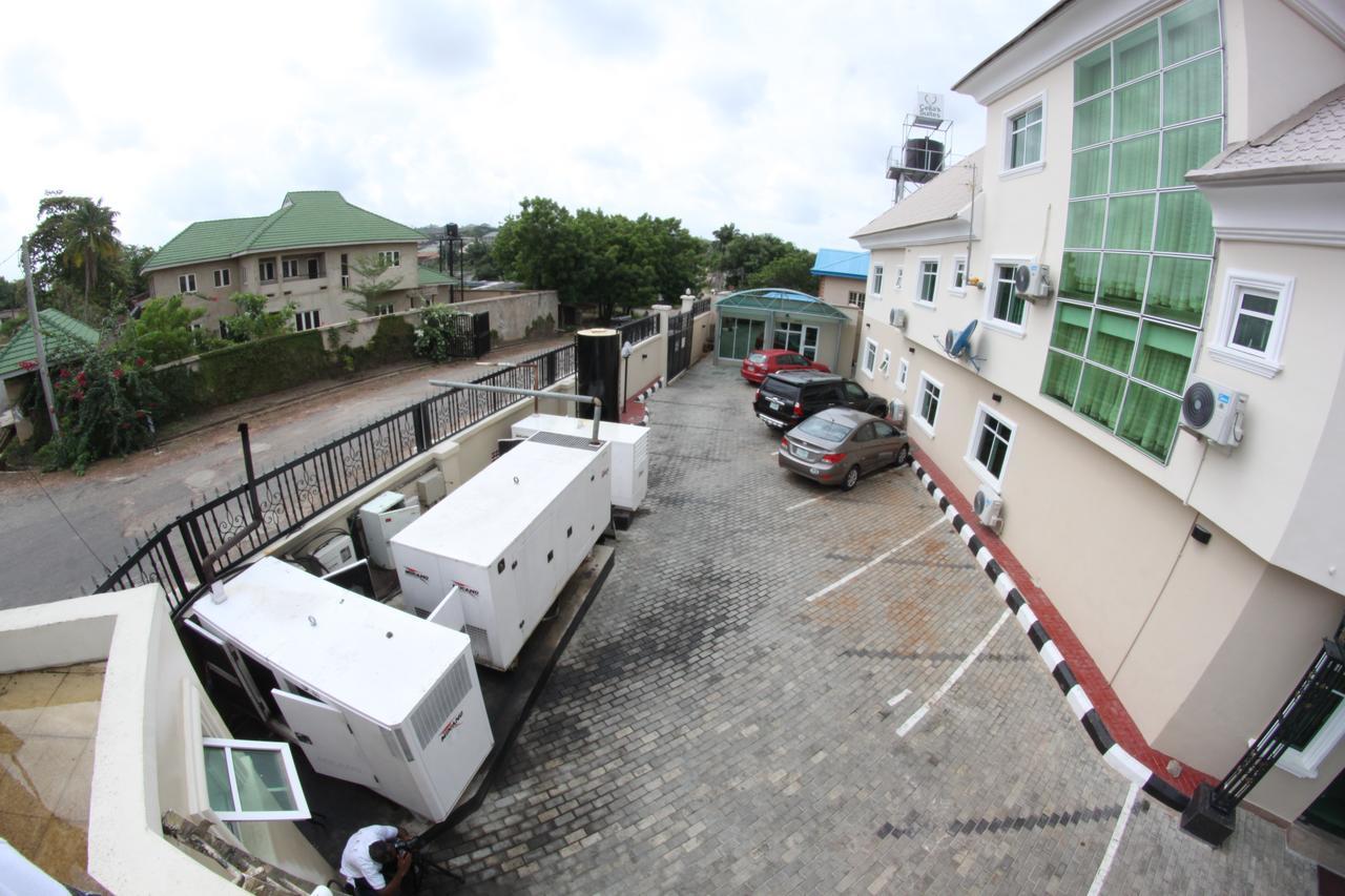 Celia'S Suites Abeokuta Екстериор снимка
